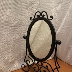👀Black metal table scroll mirror
